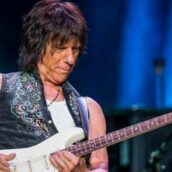È morto il chitarrista Jeff Beck È morto il chitarrista Jeff Beck