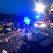 Scontro frontale tra due auto sull’Ofantina Scontro frontale tra due auto sull’Ofantina