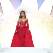 Beyoncé, concerto privato a Dubai con cachet da 24 milioni di euro Beyoncé, concerto privato a Dubai con cachet da 24 milioni di euro