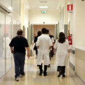 Si era fatta chiudere le tube ma era rimasta incinta lo stesso: l’Asl deve mantenere la figlia per 25 anni Si era fatta chiudere le tube ma era rimasta incinta lo stesso: l’Asl deve mantenere la figlia per 25 anni