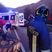 Monteforte Irpino, trattore contro auto: due feriti trasportati al Moscati