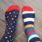 La giornata dei calzini spaiati: qual è il significato?