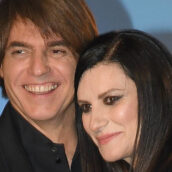Matrimonio in vista per Laura Pausini e Paolo Carta: le pubblicazioni delle nozze a Roma Matrimonio in vista per Laura Pausini e Paolo Carta: le pubblicazioni delle nozze a Roma