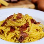 Carbonara, parmigiano e tiramisù sono americani: il Financial Times all’attacco Carbonara, parmigiano e tiramisù sono americani: il Financial Times all’attacco