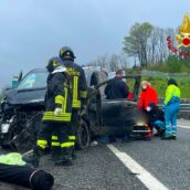 Pratola Serra, incidente in A16, auto fuori strada: due feriti in ospedale Pratola Serra, incidente in A16, auto fuori strada: due feriti in ospedale