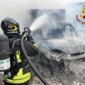 Monteforte Irpino, furgone prende fuoco sulla A16