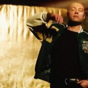Tiziano Ferro torna con “Destinazione mare” Tiziano Ferro torna con “Destinazione mare”