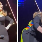 Adele dimentica il testo di una canzone e chiede aiuto al pubblico