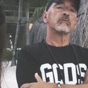 Eros Ramazzotti a Dalila Gelsomino: “La vita è bella come te” Eros Ramazzotti a Dalila Gelsomino: “La vita è bella come te”