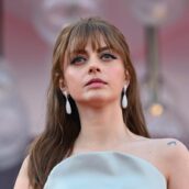 Annalisa, dopo i fiori d’arancio arriva il doppio platino per ‘Mon Amour’ Annalisa, dopo i fiori d’arancio arriva il doppio platino per ‘Mon Amour’