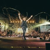 Luciano Ligabue: da ottobre torna in tour in tutta Italia e si aggiungono due nuovi appuntamenti Luciano Ligabue: da ottobre torna in tour in tutta Italia e si aggiungono due nuovi appuntamenti