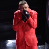 ‘Cenere’ di Lazza è il singolo più venduto dall’inizio del 2023 ‘Cenere’ di Lazza è il singolo più venduto dall’inizio del 2023