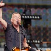 Bruce Springsteen non sta bene: rimandati due concerti Bruce Springsteen non sta bene: rimandati due concerti