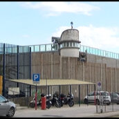 Ariano Irpino, lite tra detenuti nel carcere: a fuoco una cella Ariano Irpino, lite tra detenuti nel carcere: a fuoco una cella