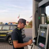 Distributori di benzina, controlli intensificati dalla Guardia di Finanza