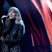 Taylor Swift si studierà all’università Taylor Swift si studierà all’università