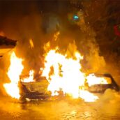 Due auto in fiamme nella notte a Solofra e Monteforte Irpino Due auto in fiamme nella notte a Solofra e Monteforte Irpino