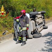 Montemiletto, sbanda e si ribalta con l’auto: 39enne finisce in ospedale Montemiletto, sbanda e si ribalta con l’auto: 39enne finisce in ospedale
