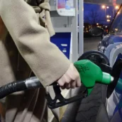 Benzinai, da oggi scatta l’obbligo del cartello con i prezzi medi regionali Benzinai, da oggi scatta l’obbligo del cartello con i prezzi medi regionali