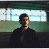 Alvaro Soler, disponibile da oggi il suo nuovo singolo “OXÍGENO” che unisce il reggaeton e la dance Alvaro Soler, disponibile da oggi il suo nuovo singolo “OXÍGENO” che unisce il reggaeton e la dance
