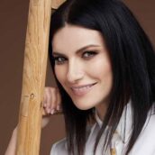 Laura Pausini, tutto pronto per il nuovo album Laura Pausini, tutto pronto per il nuovo album