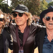 Quando il rock incontra il calcio: il logo dei Rolling Stones sulla maglia del Barcellona contro il Real Quando il rock incontra il calcio: il logo dei Rolling Stones sulla maglia del Barcellona contro il Real