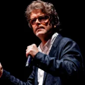 Samuele Bersani torna in tour nei teatri con Orchestra Samuele Bersani torna in tour nei teatri con Orchestra