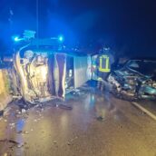 ‘Fortorina’, scontro tra auto sulla, una si ribalta: feriti i conducenti ‘Fortorina’, scontro tra auto sulla, una si ribalta: feriti i conducenti