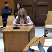 Shakira patteggia una multa di oltre 7 milioni di euro per evitare il carcere Shakira patteggia una multa di oltre 7 milioni di euro per evitare il carcere