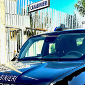 Per mesi ha minacciato gli anziani genitori: i Carabinieri notificano il divieto di avvicinamento ad un uomo di Sturno Per mesi ha minacciato gli anziani genitori: i Carabinieri notificano il divieto di avvicinamento ad un uomo di Sturno