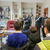 Montecalvo Irpino, gli auguri di Natale dei bambini dell’Istituto Comprensivo “Casalbore” alla Stazione dei Carabinieri Montecalvo Irpino, gli auguri di Natale dei bambini dell’Istituto Comprensivo “Casalbore” alla Stazione dei Carabinieri