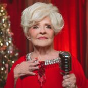 Brenda Lee scalza Mariah Carey, regina di Natale in classifiche Brenda Lee scalza Mariah Carey, regina di Natale in classifiche