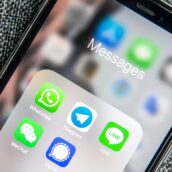 WhatsApp: arrivano i messaggi vocali effimeri WhatsApp: arrivano i messaggi vocali effimeri