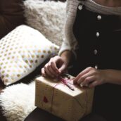 13 Dicembre: a Santa Lucia 1 mln di bambini scarta i regali in anticipo 13 Dicembre: a Santa Lucia 1 mln di bambini scarta i regali in anticipo