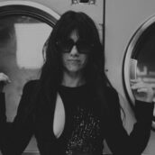 Elisa: “Canto il Natale in tv, poi smetto per un po’. Mi sento svuotata. Per un anno resterò lontana dalle scene” Elisa: “Canto il Natale in tv, poi smetto per un po’. Mi sento svuotata. Per un anno resterò lontana dalle scene”