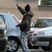Benevento, nuovo ordine di allontanamento per un parcheggiatore abusivo in piazza Risorgimento Benevento, nuovo ordine di allontanamento per un parcheggiatore abusivo in piazza Risorgimento