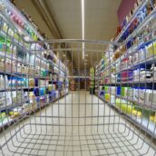 Istat, boom dei prezzi di zucchero e olio d’oliva, giù lo smartphone Istat, boom dei prezzi di zucchero e olio d’oliva, giù lo smartphone