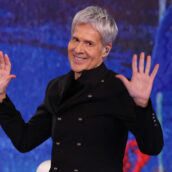Claudio Baglioni annuncia il suo ritiro: “Terminerò entro il 2026” Claudio Baglioni annuncia il suo ritiro: “Terminerò entro il 2026”