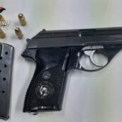 Mercogliano, armato di pistola tenta di imboccare contromano l’autostrada: arrestato dai Carabinieri Mercogliano, armato di pistola tenta di imboccare contromano l’autostrada: arrestato dai Carabinieri