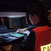 In moto ubriaco nel parcheggio di un centro commerciale: sospesa la patente e sequestrato il mezzo In moto ubriaco nel parcheggio di un centro commerciale: sospesa la patente e sequestrato il mezzo