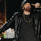 Eminem in studio per un nuovo album: la rivelazione di Dr. Dre Eminem in studio per un nuovo album: la rivelazione di Dr. Dre