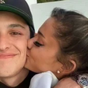 Ariana Grande e Dalton Gomez, divorzio ufficiale: accordo milionario Ariana Grande e Dalton Gomez, divorzio ufficiale: accordo milionario