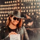 Gianluca Grignani: arriva l’autobiografia “Residui di rock’n’ roll. Diario sincero di un artista” Gianluca Grignani: arriva l’autobiografia “Residui di rock’n’ roll. Diario sincero di un artista”
