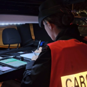 Al controllo dei Carabinieri fornisce le generalità del fratello gemello: arrestato un 36enne Al controllo dei Carabinieri fornisce le generalità del fratello gemello: arrestato un 36enne