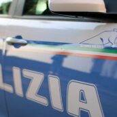 Lite al termine del matrimonio: 50enne aggredito, la Polizia denuncia un 43enne Lite al termine del matrimonio: 50enne aggredito, la Polizia denuncia un 43enne