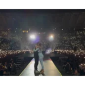 Ultimo presto papà, Jacqueline Luna mostra il pancino sul palco dell’Olimpico Ultimo presto papà, Jacqueline Luna mostra il pancino sul palco dell’Olimpico