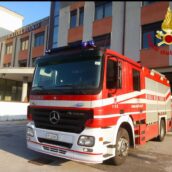 Operaio rimane incastrato in un macchinario: liberato dai Vigili del Fuoco Operaio rimane incastrato in un macchinario: liberato dai Vigili del Fuoco