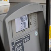Lumezzane, guasto al distributore: carburante gratis per i guidatori Lumezzane, guasto al distributore: carburante gratis per i guidatori