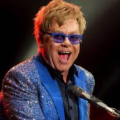 Elton John, “Ho la vista limitata da un occhio, ma sto guarendo” Elton John, “Ho la vista limitata da un occhio, ma sto guarendo”