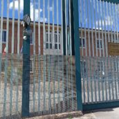 Avellino, orrore in carcere: agenti sequestrati e detenuto mutilato in una spedizione punitiva Avellino, orrore in carcere: agenti sequestrati e detenuto mutilato in una spedizione punitiva